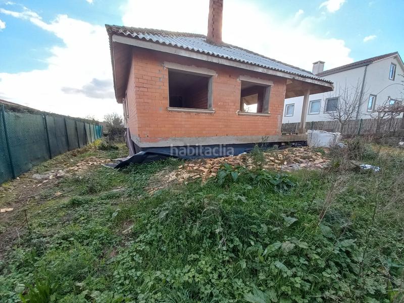 Foto 2bdb21cf-d0a3-4eae-9e34-88c777540fec. Chalet avec parking dans Bergondo