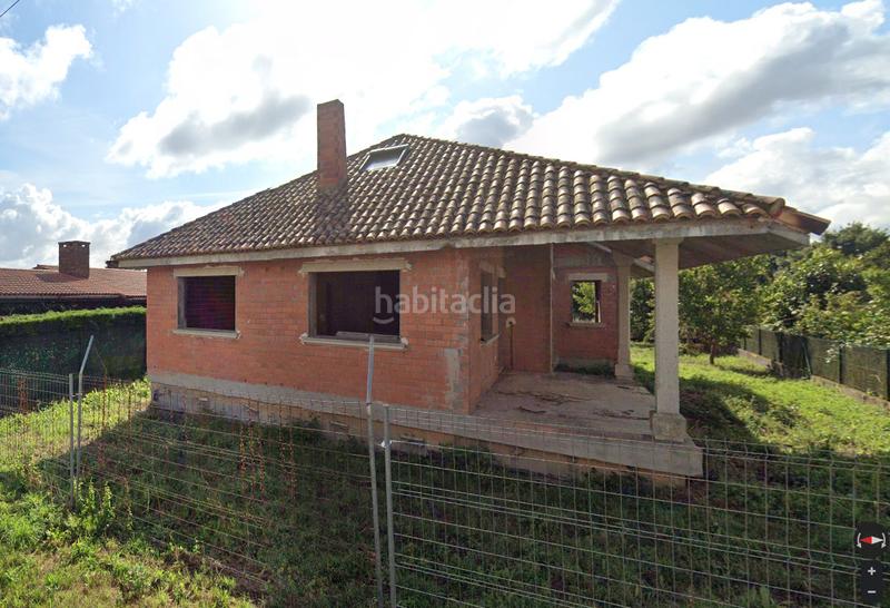 Foto 55842cfe-0c09-45c4-96d7-59ef2db64bc2. Chalet avec parking dans Bergondo