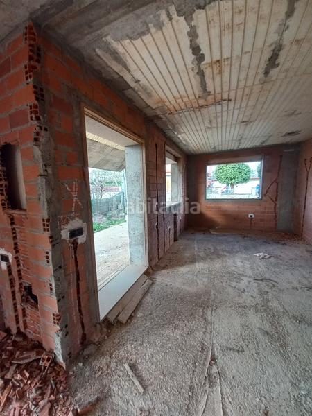 Foto b5f917f5-0e65-4a83-a46e-1c69e1561e93. Chalet avec parking dans Bergondo