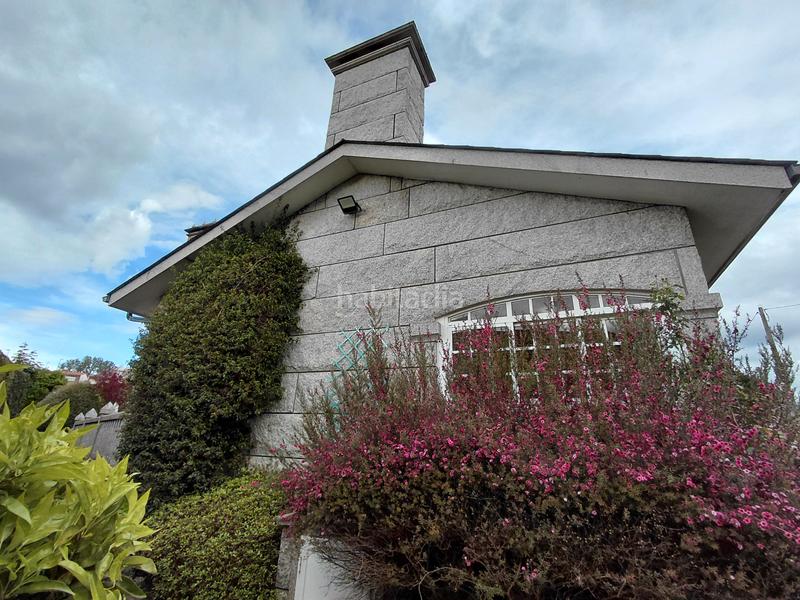 Foto ba96d882-0c44-401e-9d8a-dfb53eaf46b9. Chalet with fireplace heating parking pool in Liáns Oleiros