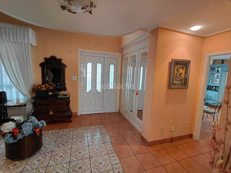 Foto 82674ec3-475d-47ba-a8b5-5383532e3719. Chalet avec cheminée chauffage parking piscine dans Oleiros