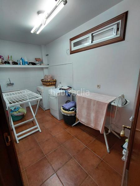 Foto 857467c6-6877-4b7a-bc06-9269d05a057b. Chalet con camino riscaldamento parcheggio piscina in Oleiros