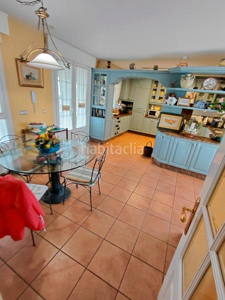 Foto eb105591-7118-465f-ac9c-39fe375f65b9. Chalet con camino riscaldamento parcheggio piscina in Oleiros
