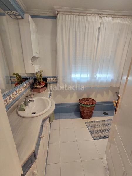 Foto 35bd2b21-0ae5-4622-9ca0-ed1ab1ae6e16. Xalet amb xemeneia calefacció aparcament piscina a Oleiros