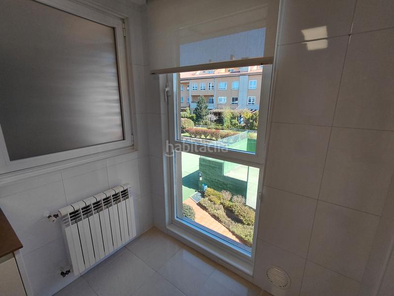 Foto c4c4fefe-b7eb-48d9-bf8a-a15384678952. Duplex avec chauffage parking piscine dans Liáns Oleiros