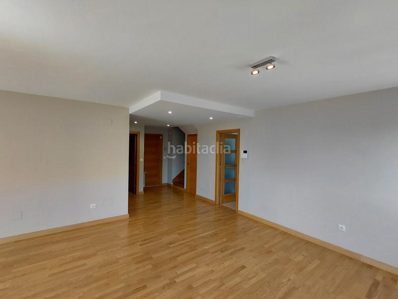 Foto d2711eb3-6628-40c8-8ff8-8b6fe4ae0dd4. Duplex avec chauffage parking piscine dans Liáns Oleiros