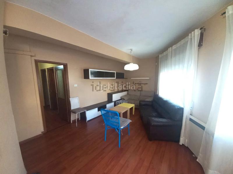 Foto 950690f9-59a3-49e2-a071-09afa8922764. Piso venta de bajo vivienda (alquilado en 525 euros/mes) en montrove () en Oleiros