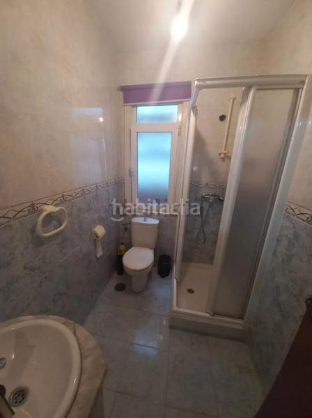 Foto ecaa6c9c-74b9-4384-a0f8-f28ff202701c. Piso venta de bajo vivienda (alquilado en 525 euros/mes) en montrove () en Oleiros
