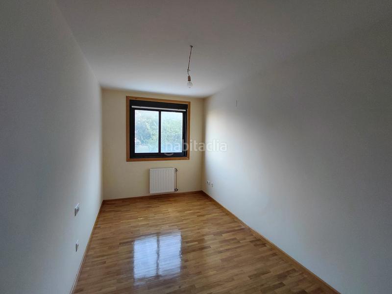 Foto 6cd8f1c2-62ce-4ae2-a4b6-d3b54c0ea59d. Piso en avenida rosalía castro 237 piso recién estreno 3d en Perillo- en Oleiros