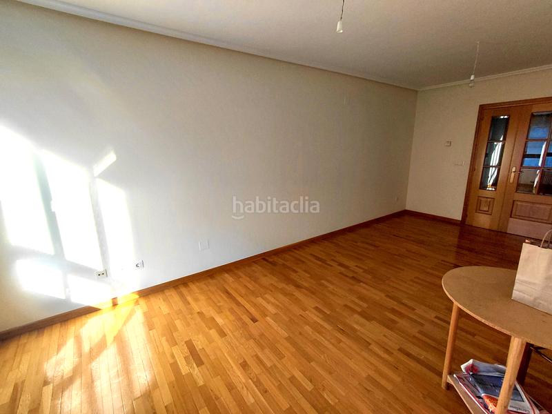 Foto 7c85e41a-5e7c-43bb-9365-875b36ea7f9d. Piso en avenida rosalía castro 237 piso recién estreno 3d en Perillo- en Oleiros