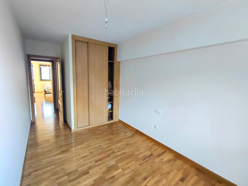 Foto 825df487-a27a-4896-9f16-0a57221cedcb. Piso en avenida rosalía castro 237 piso recién estreno 3d en Perillo- en Oleiros