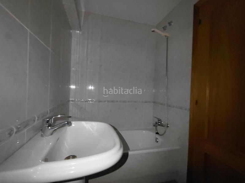 Foto b0e2b73d-734a-4492-9dbf-d62bc926804e. Piso en avenida rosalía castro 237 piso recién estreno 3d en Perillo- en Oleiros