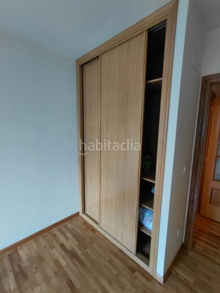 Foto c8aac723-4e26-48f5-83c8-37d3cd577172. Piso en avenida rosalía castro 237 piso recién estreno 3d en Perillo- en Oleiros