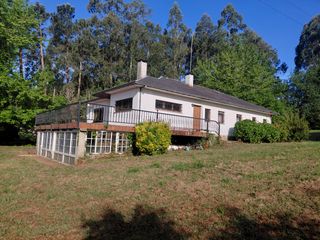 Chalet  Avenida rosalía castro. Chalet con parcela de 4000 m2 en montrove-oleiros-a coruña