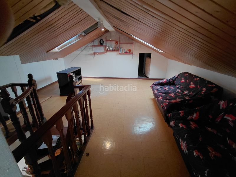 Foto ed8c9922-aa45-4588-8ba1-ab78f1fa961c. Xalet amb xemeneia calefacció aparcament a Nós Oleiros