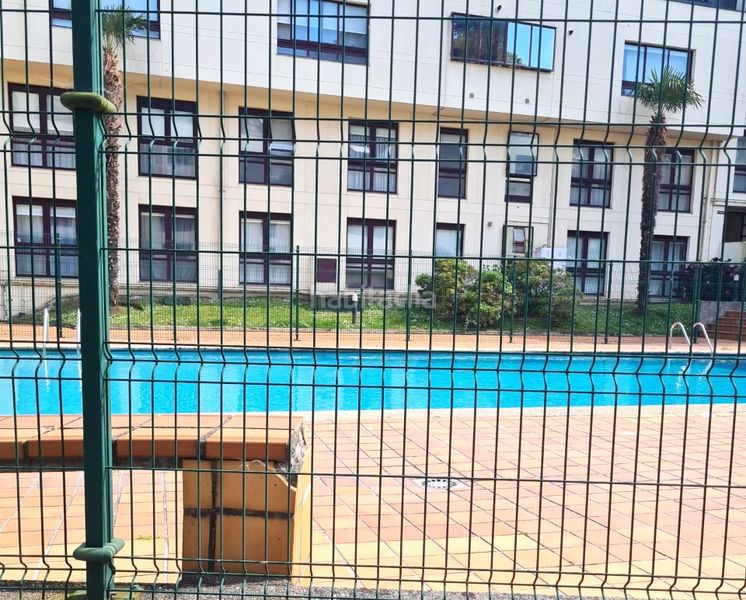 Foto 425a0297-8aa5-4a68-ac11-f40583230fd2. Duplex with parking pool in Eirís Coruña (A)