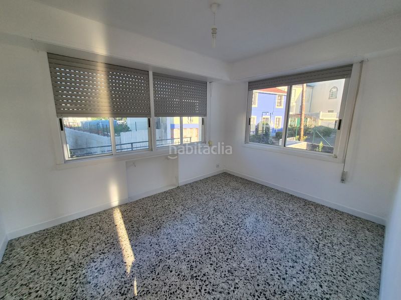 Foto 65e344cf-83de-4fd3-a3de-b203abd4e1e8. Casa amb xemeneia aparcament a Oleiros pueblo Oleiros
