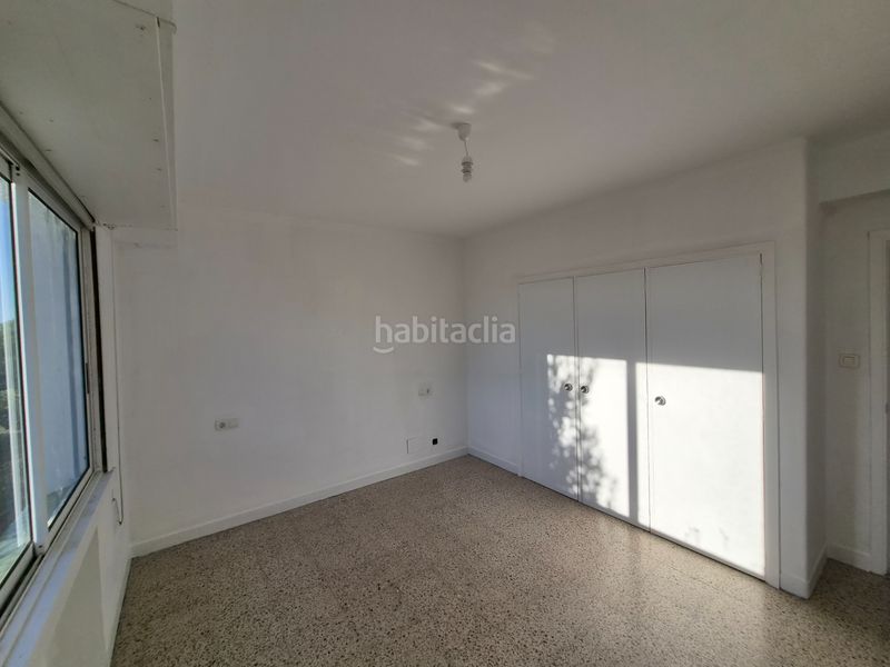 Foto 967c55d5-b4e0-4324-befa-f8638a63f074. Casa amb xemeneia aparcament a Oleiros pueblo Oleiros
