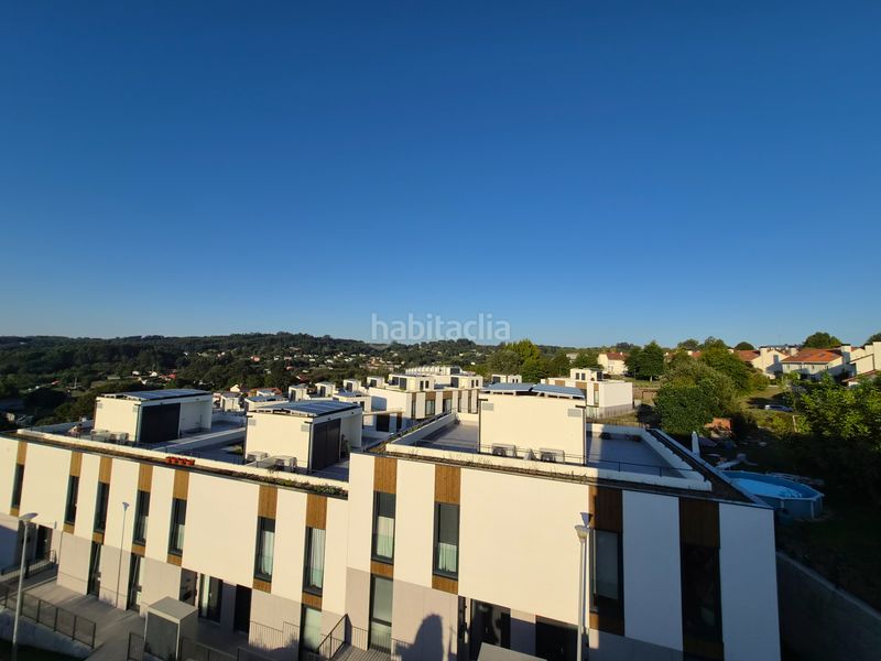 Foto a7ce2d85-5b86-4e21-ada2-b269500ea7e7. Casa amb xemeneia aparcament a Oleiros pueblo Oleiros
