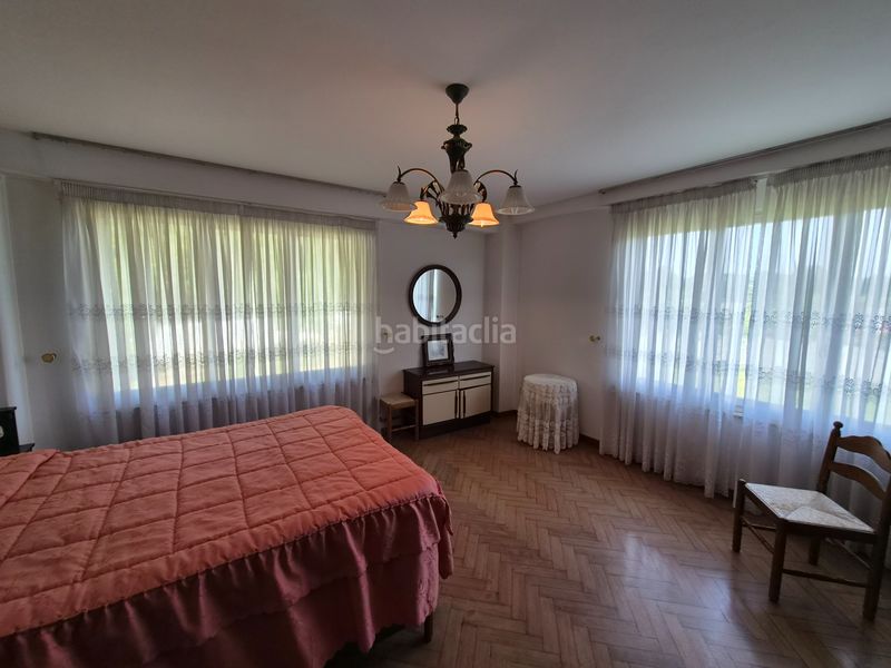 Foto f4e1c885-aa75-4daa-b99a-cda62f068796. Chalet avec cheminée chauffage parking dans Oleiros pueblo Oleiros