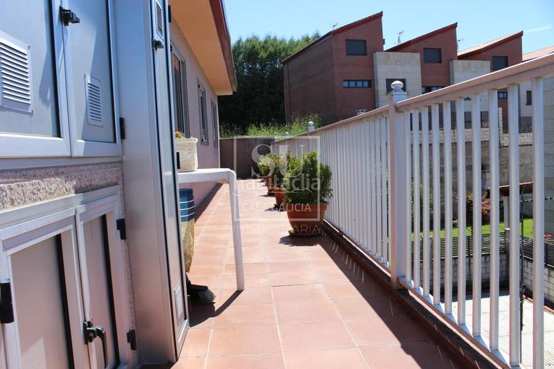 Foto 65ae20e2-5a21-4543-8ce1-6364cbaf59ab. Casa a schiera con riscaldamento parcheggio in Comesaña - Matamá Vigo