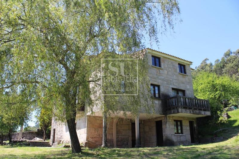 Foto 2ae3ea98-0c52-48eb-9b67-1a70c4dc50ff. Masía en Lama (A)