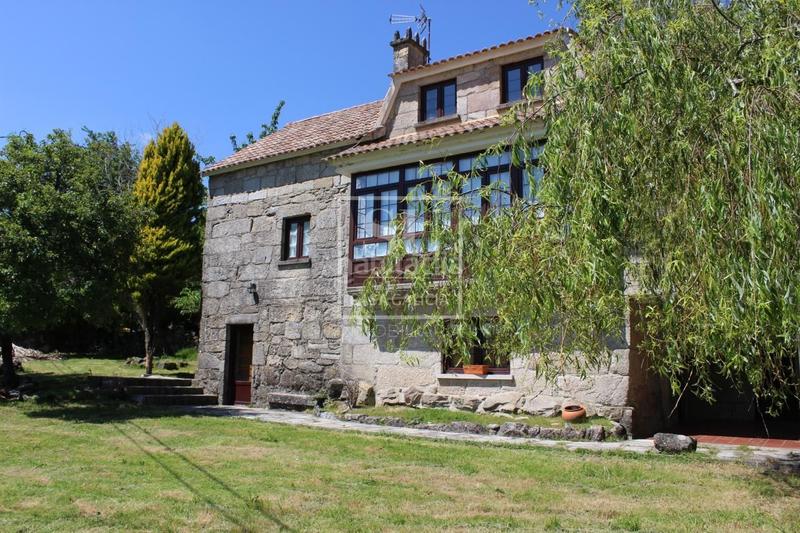 Foto 5aaacb48-5309-404d-9c3e-49cdb385629b. Masía en Lama (A)