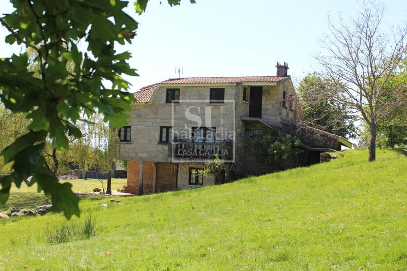 Foto 6a50524c-8917-4cf4-b3e3-e8e6b6c4a82f. Masía en Lama (A)