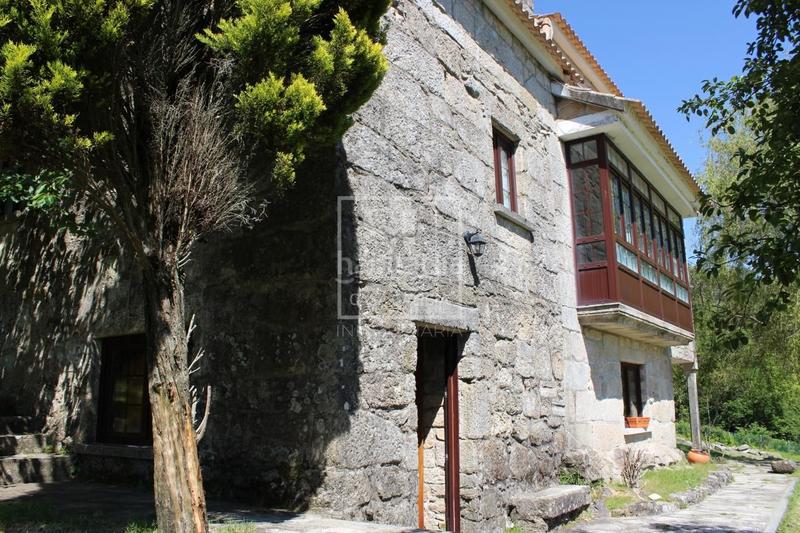 Foto 8615f8aa-1c75-4c02-b5df-35e7d9f9a3cc. Masía en Lama (A)