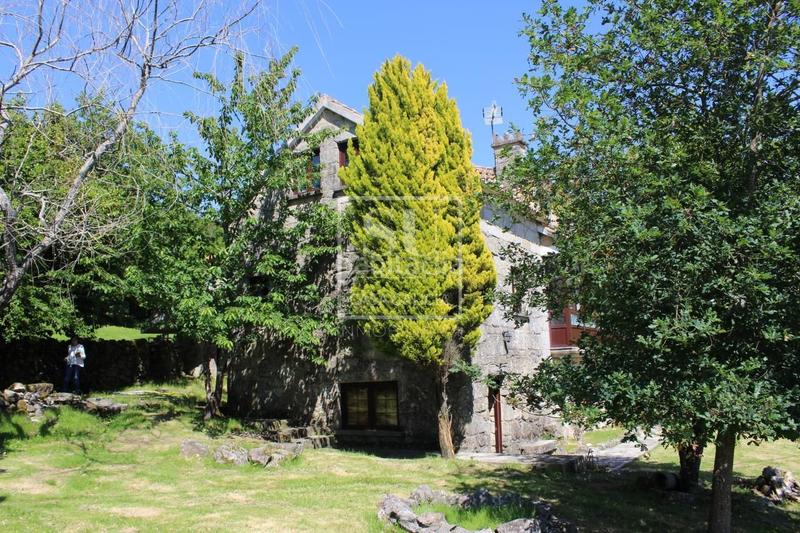 Foto 95789a4d-9248-4d0c-a5bc-acea05352711. Masía en Lama (A)