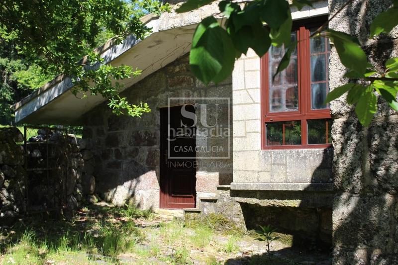 Foto ac3d5f56-cbf1-404d-ae96-390176740f82. Masía en Lama (A)