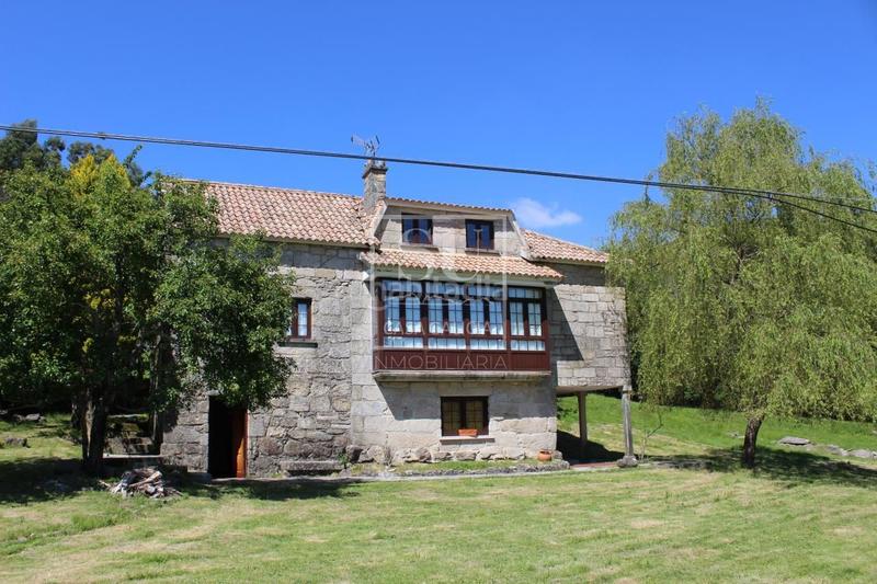 Foto d180382d-9926-4453-969c-c3bb647cf906. Masía en Lama (A)