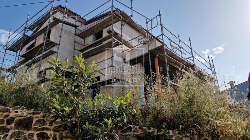 Foto 76729573-708d-40f9-b03c-2a74e22a7df6. Chalet with heating parking in Baiona