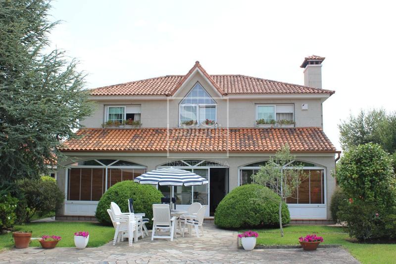 Foto b46566d8-0cf0-4f0b-923f-630db8e3d7a9. Chalet en Gondomar