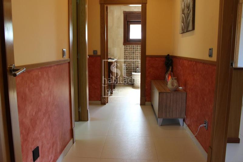 Foto 573e1228-f4cc-45f0-8de4-8f14629bd737. Chalet con riscaldamento parcheggio piscina in Baiona