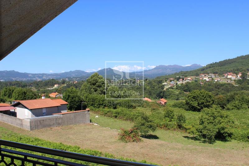 Foto 6efca4cf-3f4e-4775-a1cd-c18351eba6e5. Chalet con riscaldamento parcheggio piscina in Baiona