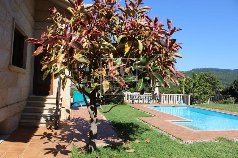 Foto 79ce44fa-a615-4974-8aca-0ad0180ecc77. Chalet con riscaldamento parcheggio piscina in Baiona