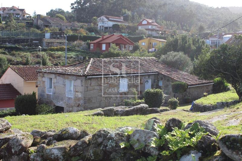 Foto f328daee-e50f-4970-90d9-a4feb1952a42. Bauernhof mit parking in Baiona