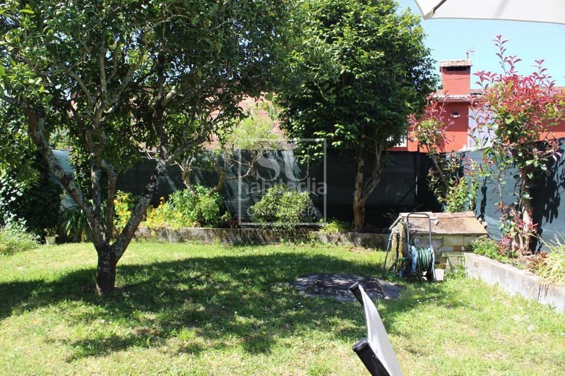 Foto db0d7ebe-466a-41f3-a84c-14c154691be7. Chalet en Gondomar