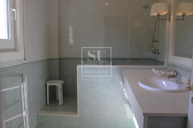 Foto 7ad48d8c-2fb0-4f2a-989e-0d93489d37a7. Xalet amb calefacció aparcament piscina a Baiona