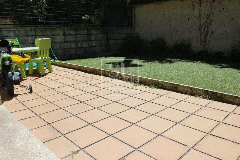 Foto 145fa67d-3338-4b6c-9fae-e78a57e92395. Casa a schiera con riscaldamento parcheggio in Baiona