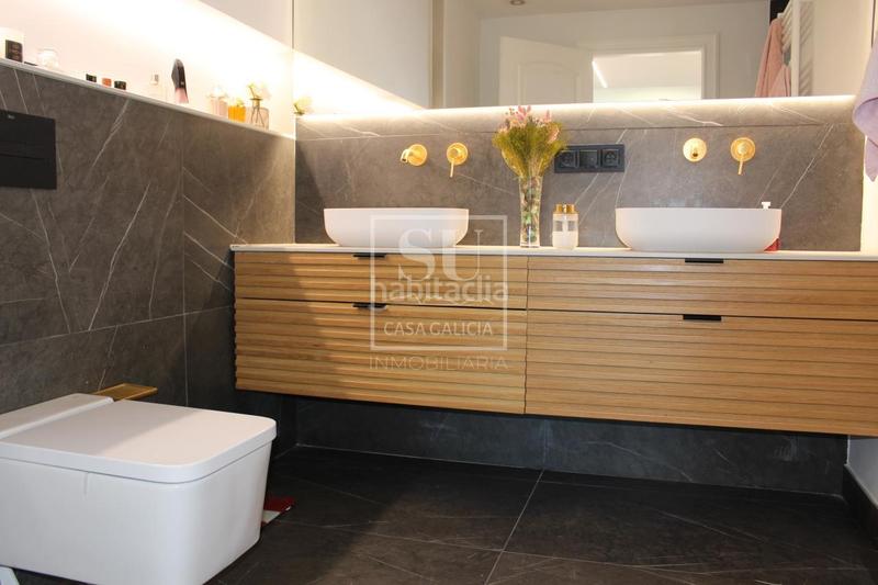 Foto e025f059-24aa-439d-a07c-1ee90b02b4ec. Casa adosada en Baiona