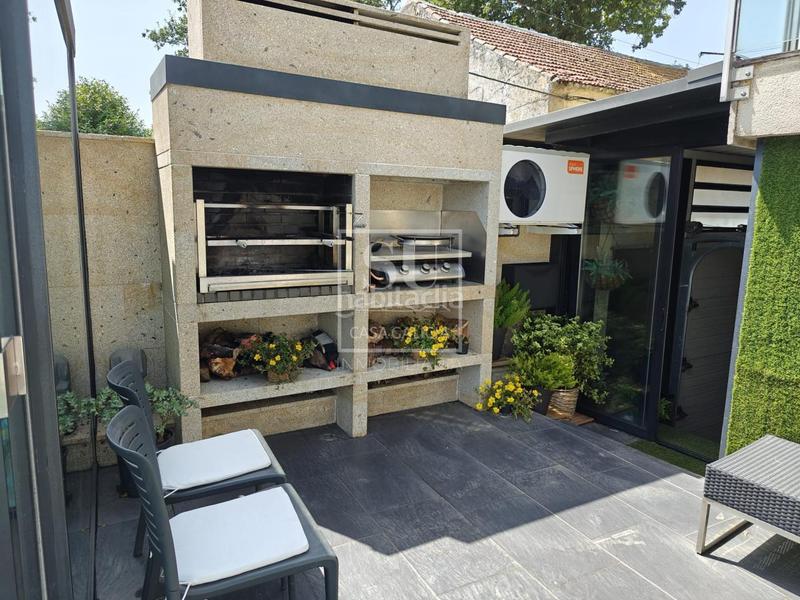 Foto 239341f3-dd6d-4b6c-a839-6473910af1a0. Casa bifamiliare con riscaldamento parcheggio piscina in Vigo