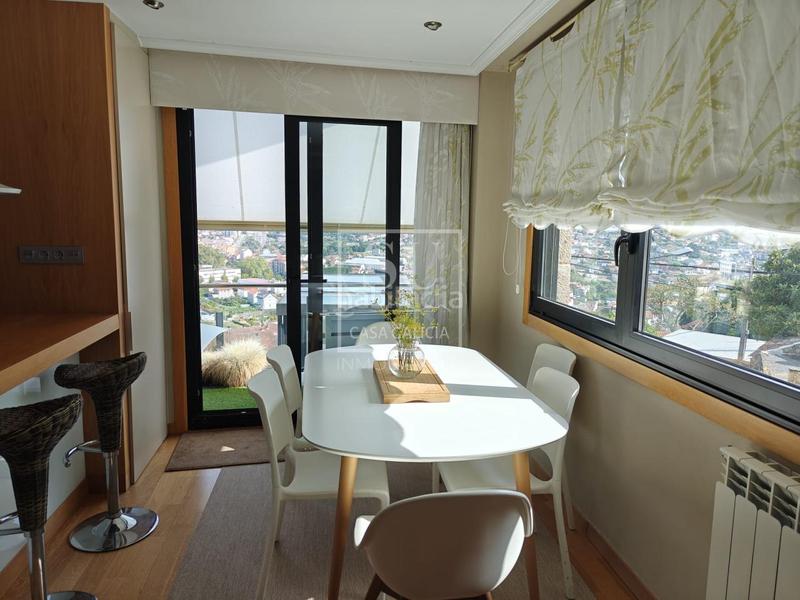 Foto 5052672d-fea6-4ff4-93a0-4019c44572e3. Casa bifamiliare con riscaldamento parcheggio piscina in Vigo