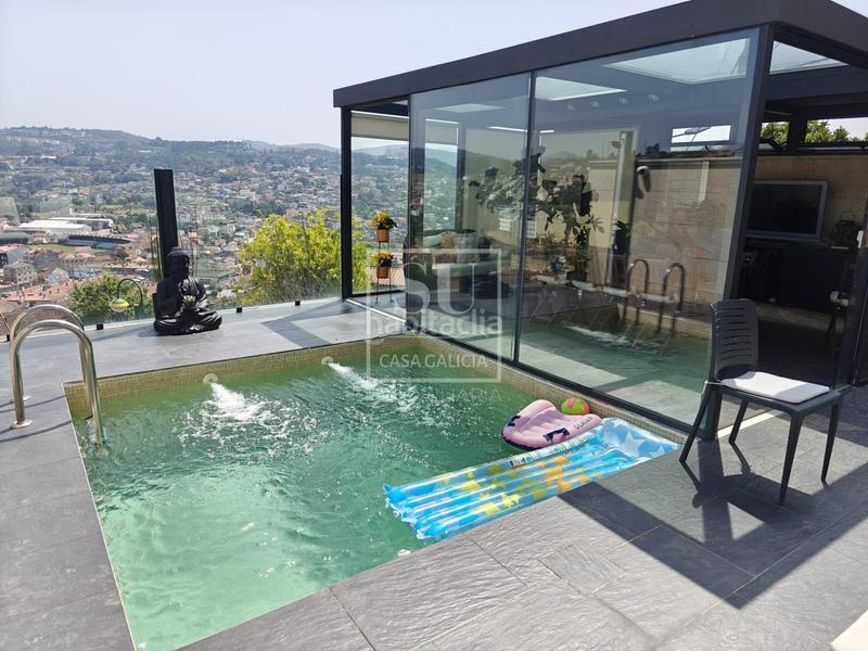 Foto b3e3284c-11c0-46bb-b68b-20d6bde9f43f. Casa bifamiliare con riscaldamento parcheggio piscina in Vigo