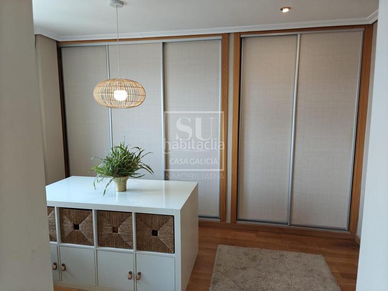 Foto 125e773d-e850-4ed5-8317-4aea81d016d1. Casa pareada en Lavadores Vigo