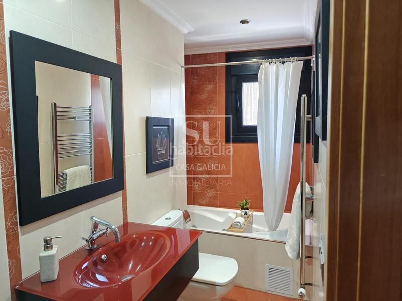 Foto 185c5d44-a741-4b75-817d-5019c60780eb. Casa pareada en Lavadores Vigo
