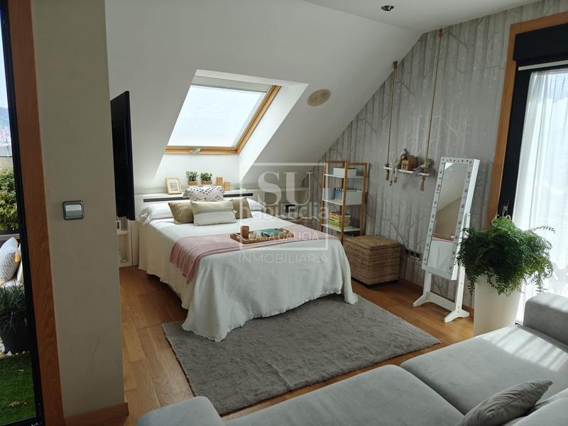 Foto 714fc13a-b7f4-4385-8beb-94694070b95b. Casa pareada en Lavadores Vigo