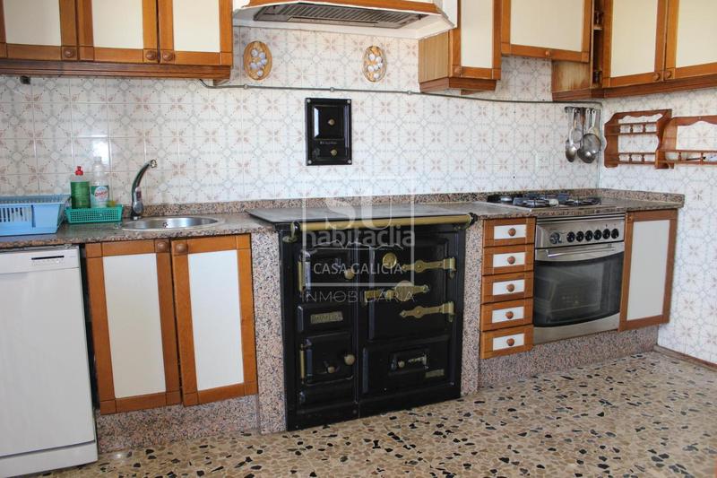 Foto 5b59d167-e7d2-4b28-b73a-3f3d94fdb11d. Chalet with parking in Baiona