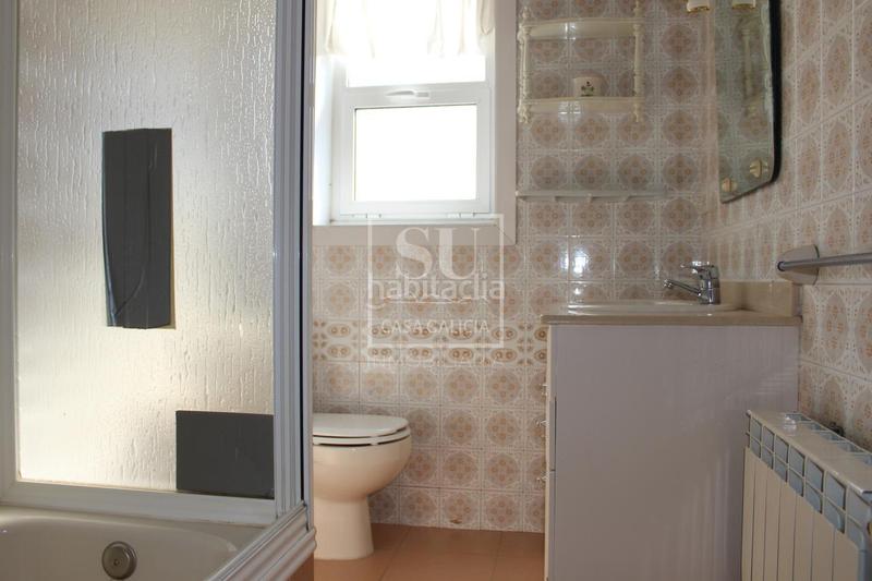 Foto 64748141-be7c-40e0-b3b6-e35367dc053f. Chalet with parking in Baiona